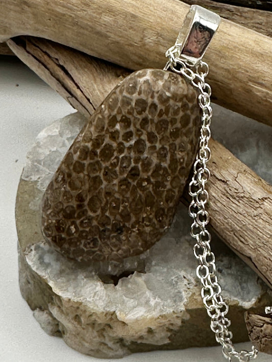Charlevoix stone necklace with vivid detail