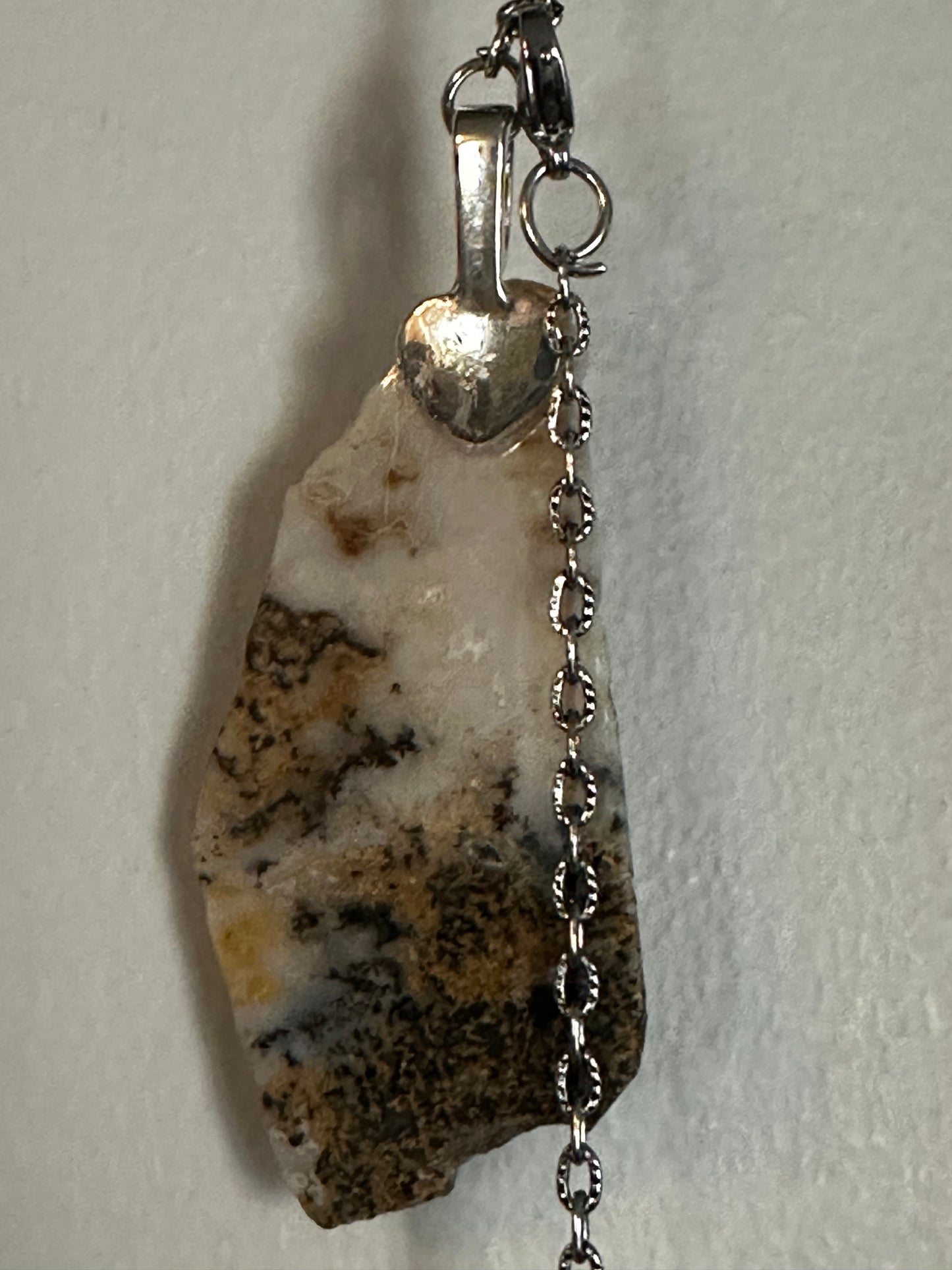 Interchangeable stone wind chime