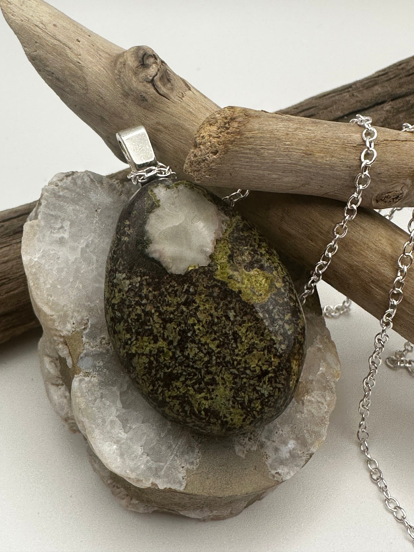 Hand-cut epidote with quartz inclusion oval necklace